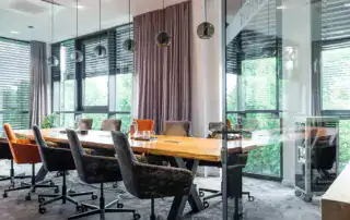 Goldbeck Besprechungsraum Massivholztisch Objektausbau ullmann tischlerei Oldenburg Besprechungsraum Massivholztisch Objektausbau ullmann tischlerei Oldenburg