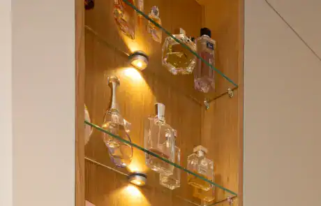 Einbauschrank Schlafzimmer Privatkunde ullmann tischlerei Oldenburg Einbauschrank Schlafzimmer lackiert mit beleuchteten Glasborten