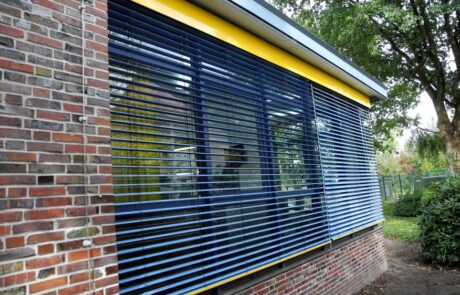Raffstore Lamellen blau EFH ullmann tischlerei Oldenburg