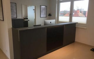 Empfangstresen, SIQNUM Versicherungs- und Finanzmakler GmbH, Rastede