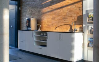 Kaffeestation mit Natursteinplatte 2 Kaffeestation mit Natursteinplatte, Ludwig Freytag GmbH & Co. KG, 26129 Oldenburg