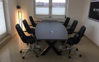 Konferenztisch, SIQNUM Versicherungs- und Finanzmakler GmbH, 26180 Rastede Konferenztisch, SIQNUM Versicherungs- und Finanzmakler GmbH, 26180 Rastede